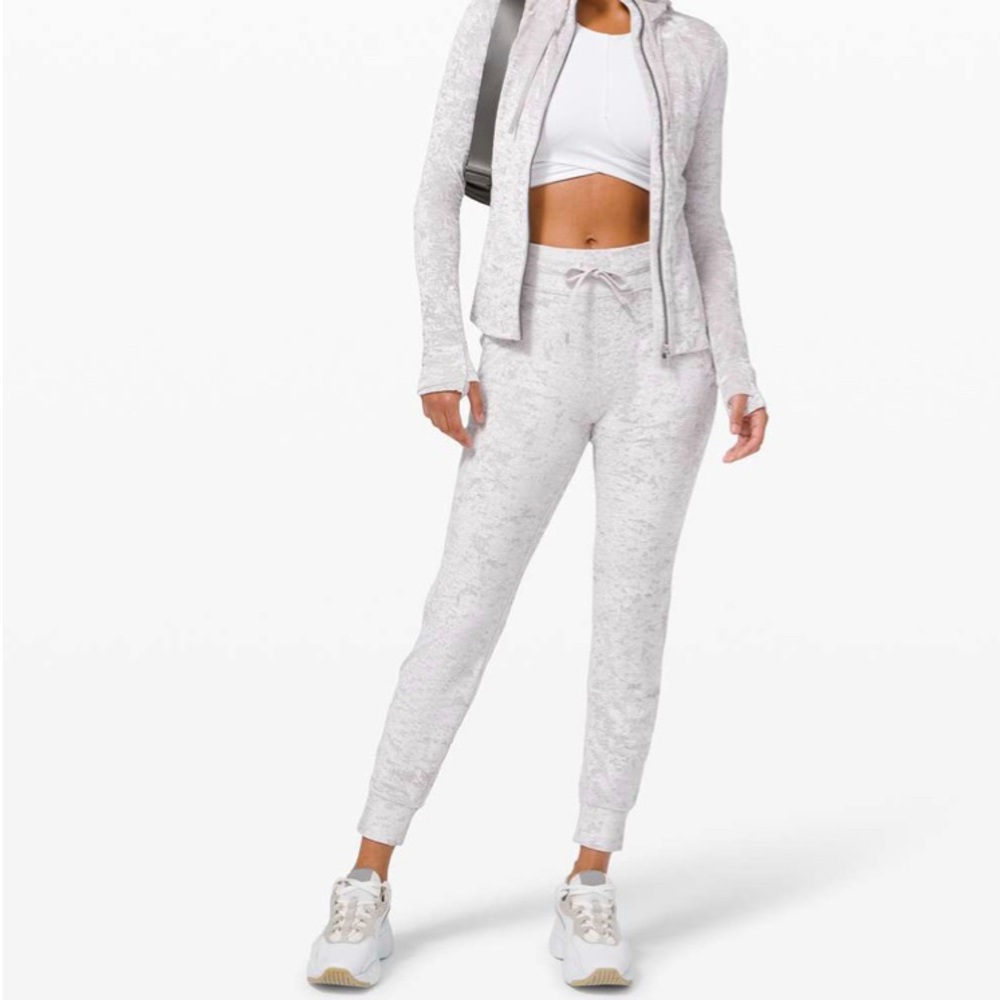 Lululemon Ready to Crush Joggers